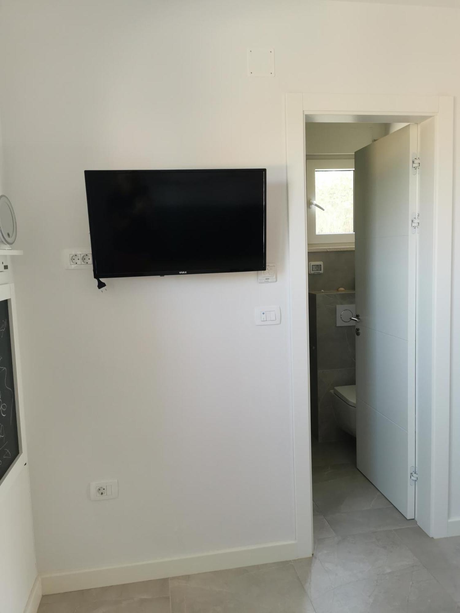Volme Pool Apartment Banjole Exterior photo